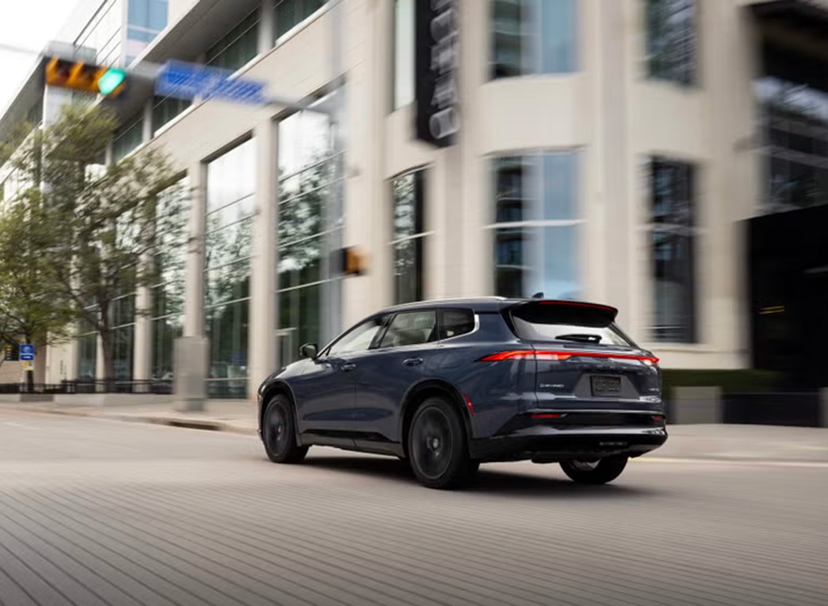 2025 Toyota Crown Signia