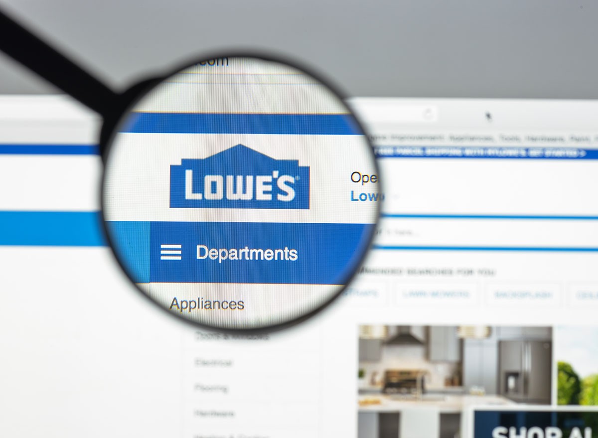 Lowe's platform online