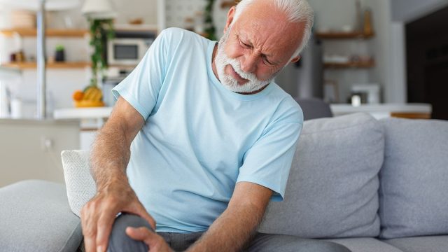 Doctors Say This New Research Reveals the Best Way to Relieve Joint Pain