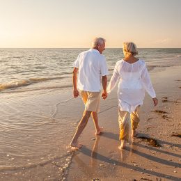 This Warning Sign When Walking Could Reveal Early Dementia, Study Shows