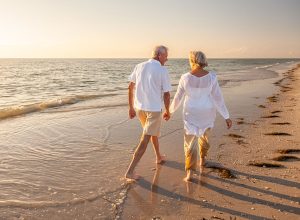 This Warning Sign When Walking Could Reveal Early Dementia, Study Shows