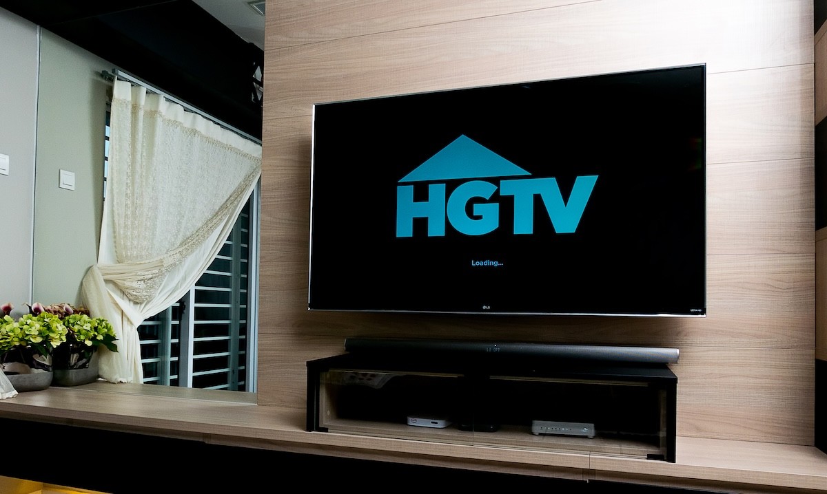 HGTV Fans Are Fed Up: "I Miss When They Actually Showed How to Decorate"