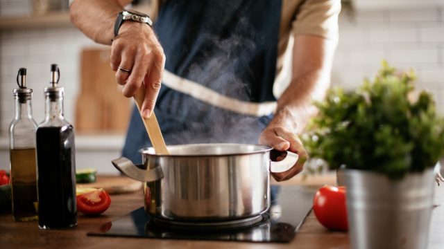 WHO Raises Alarm on Common Kitchen Ingredient Linked to 1.9 Million Deaths a Year