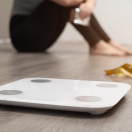 10 Unexpected Reasons You’re Not Losing Weight, Doctors Say