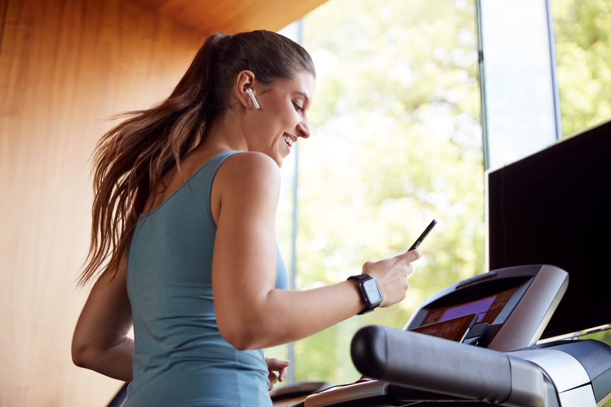 Bored of Walking on the Treadmill? These 9 Easy Tricks Will Make Your Workout Fly By
