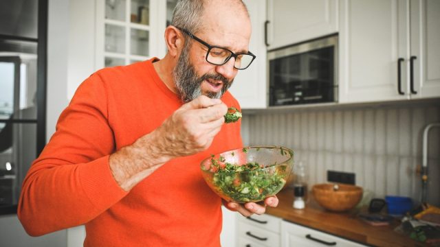 If You're Over 48, Your Weight Could Lead to Poor Brain Health