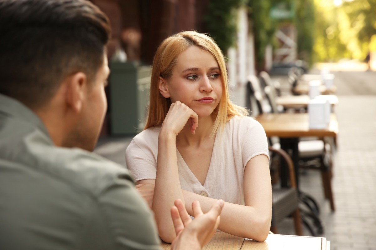 17 Signs You're a Bad Listener, According to Experts