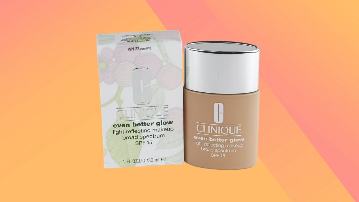 Clinique Even Better Glow Light Reflecting Makeup & SPF 15