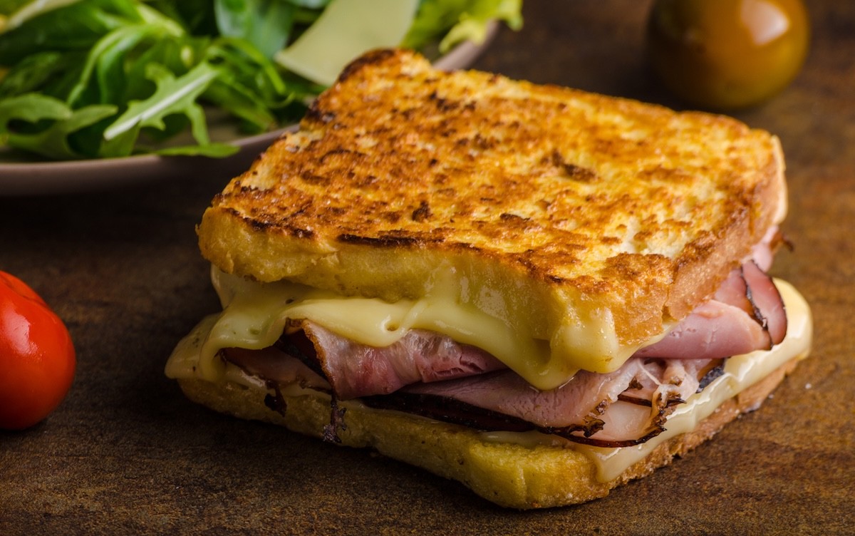 toasted ham and cheese sandwich