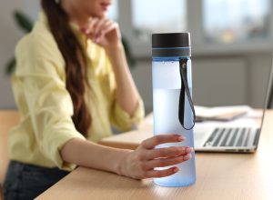 Doctors Share 10 Simple Tricks to Stay Hydrated Throughout the Day