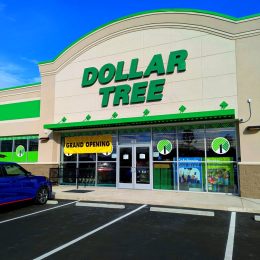 A Dollar Tre storefront