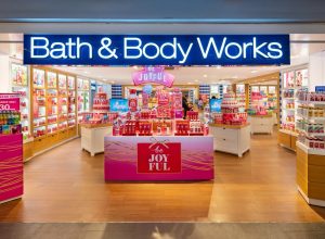 BANGKOK - MARCH 17, 2016: Unidentified people choose goods at the Bath and Body Works store in the Siam Center. It was built in 1973 and was one of Bangkoks first shopping malls.