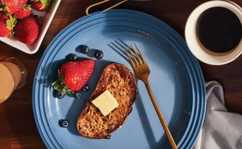 Le Creuset Vancouver Dinner Plate in blue