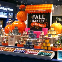 fall display at a Bath & Body Works store