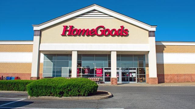 Lancaster, Pa./USA-June 22, 2020: Home Goods is an American chain of discount home furnishing stores founded in 1992.