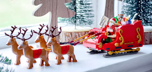 Santa and reindeer LEGO set