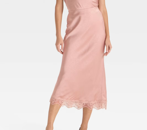 Pink skirt with lace trim