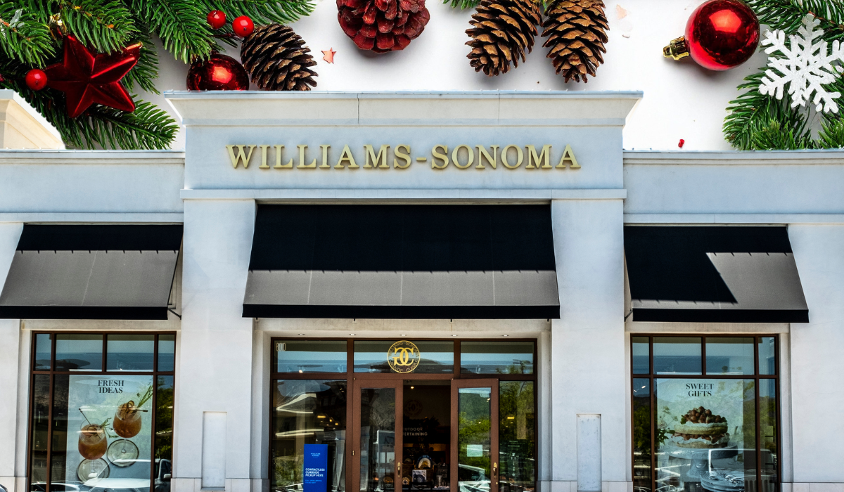 Williams Sonoma store with a Christmas background