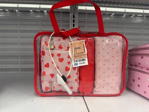 V-day travel set