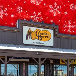 11 Cracker Barrel Finds for Last-Minute Gifts