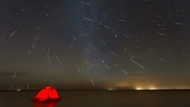 Gemini meteor shower 2018 over lake in Erenhot, Inner Mongolia, China
