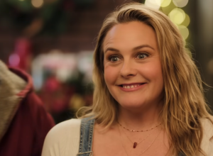 Alicia Silverstone in Merry Little Ex-Mas
