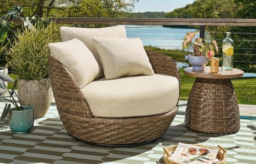 outdoor swivel chair