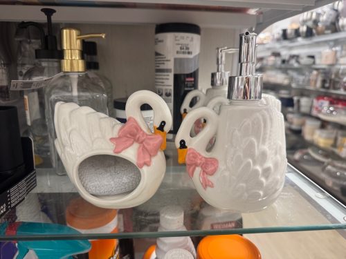 homegoods-march-new-arrivals-swan-kitchen