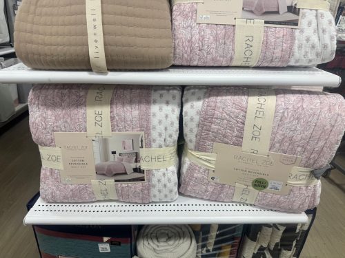 homegoods-spring-bedding