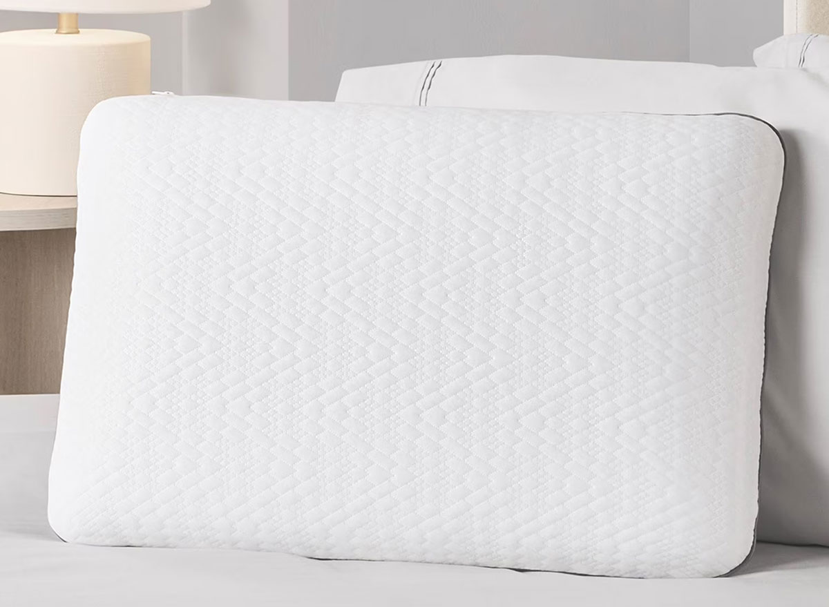 Members-Mark-Hotel-Premier-Collection-Premium-Cooling-Gel-Memory-Foam-Pillow-Assorted-Sizes.jpg?quality=82\u0026strip=all