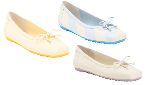 ballet flats in light colors
