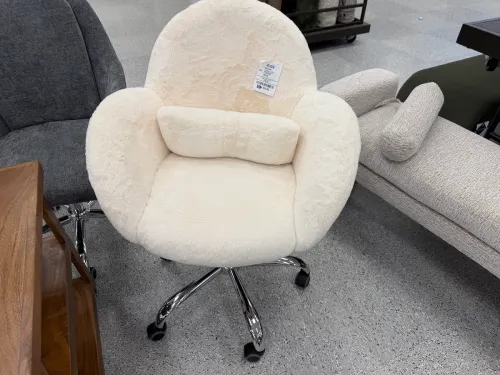 ross-spring-decor-new-chair