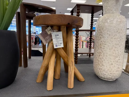 ross-spring-decor-new-driftwood-table