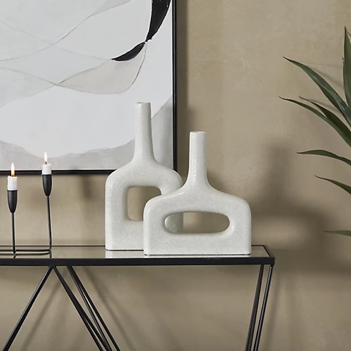 Cosmoliving by Cosmopolitan Ceramic Decorative Vase