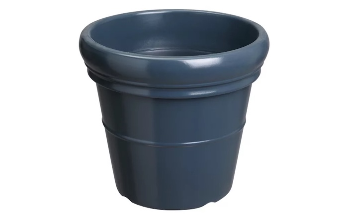 GroundWork 20 in. Plastic Planter