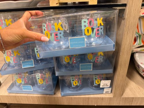 homegoods-mothers-day-gifts-draper-james-book-lover-wine-glass