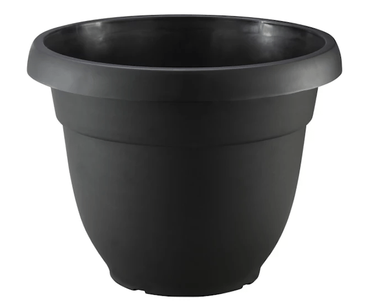 GroundWork Basic Plastic Planter