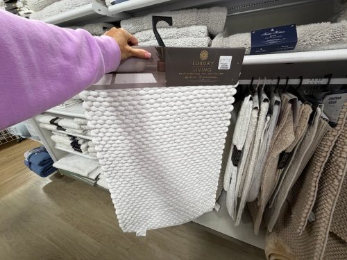 homegoods-bathroom-bath-rug
