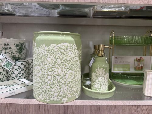 homegoods-bathroom-william-morris-set