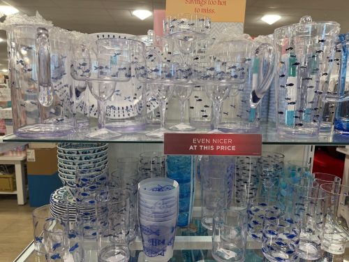 homegoods-outdoor-dining-fish-stuff