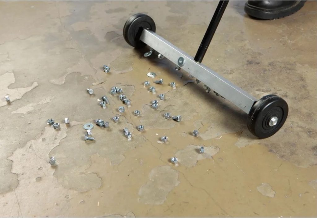 Central Machinery Mini Magnetic Sweeper