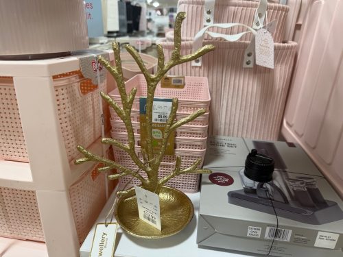 homegoods-bedroom-under-20-jewelry-tree