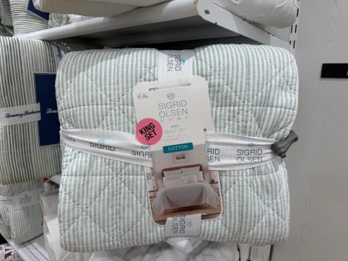 homegoods-summer-decor-quilt