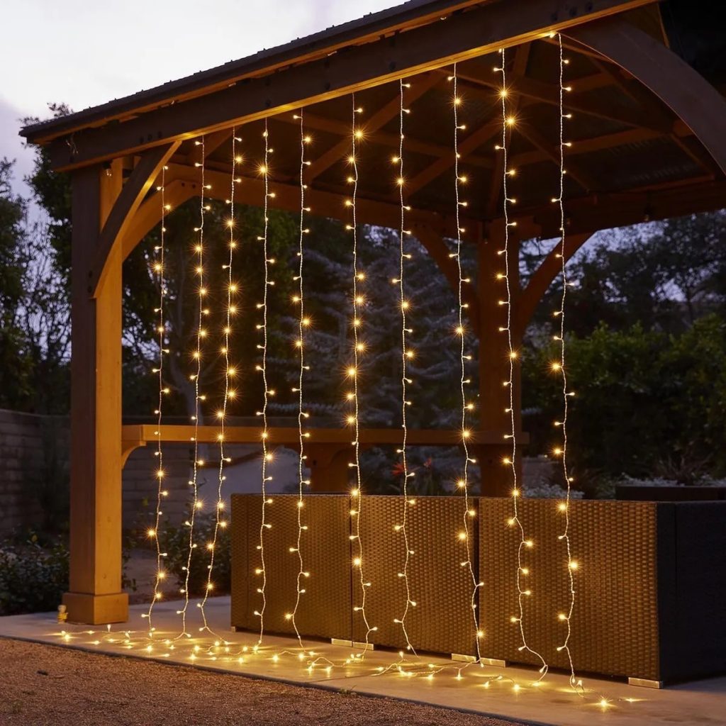 Luminar Everyday Indoor/Outdoor LED Twinkle Curtain Lights