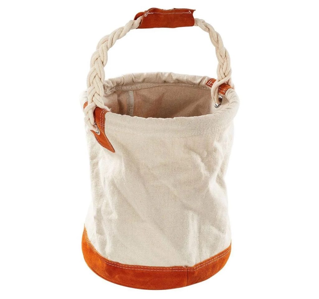 Voyager Round Canvas Bag