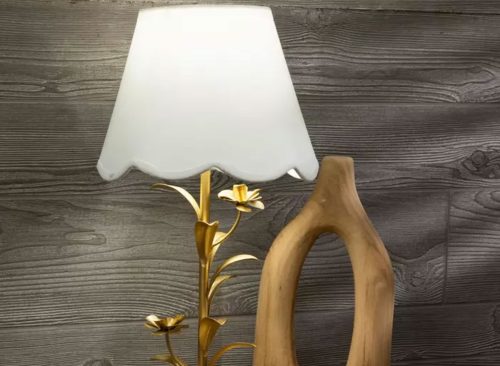 Gold Flower Metal Table Lamp