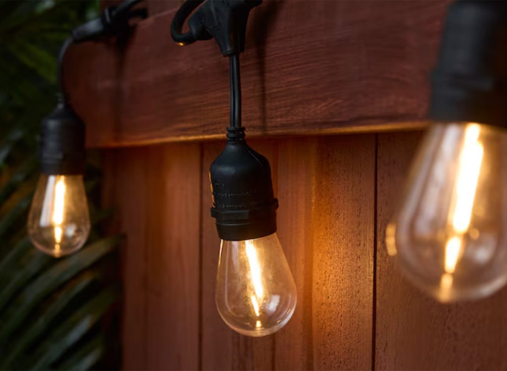 Harbor Breeze 48-ft Plug-in Black Indoor/Outdoor String Light with 24 White -Light LED Edison Bulbs