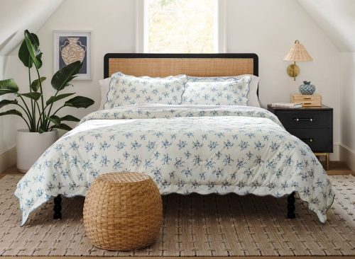 Twin/Twin XL Floral Scallop Comforter and Sham Set Blue for Dorm - Threshold™