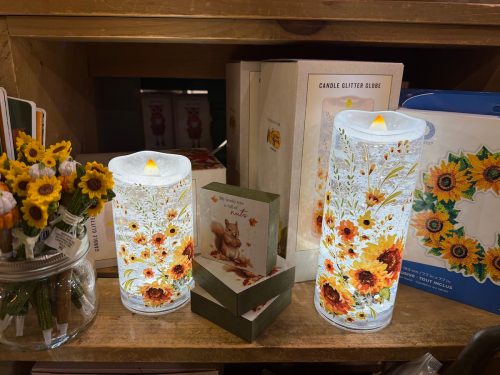 cracker-barrel-fall-finds-july-candle-glitter-globe