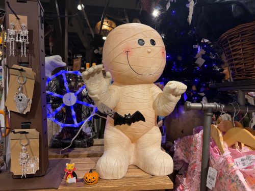 cracker-barrel-halloween-mummy